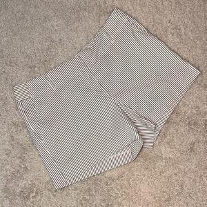 Ann Taylor Striped Black and White Signature Shorts Women's 6